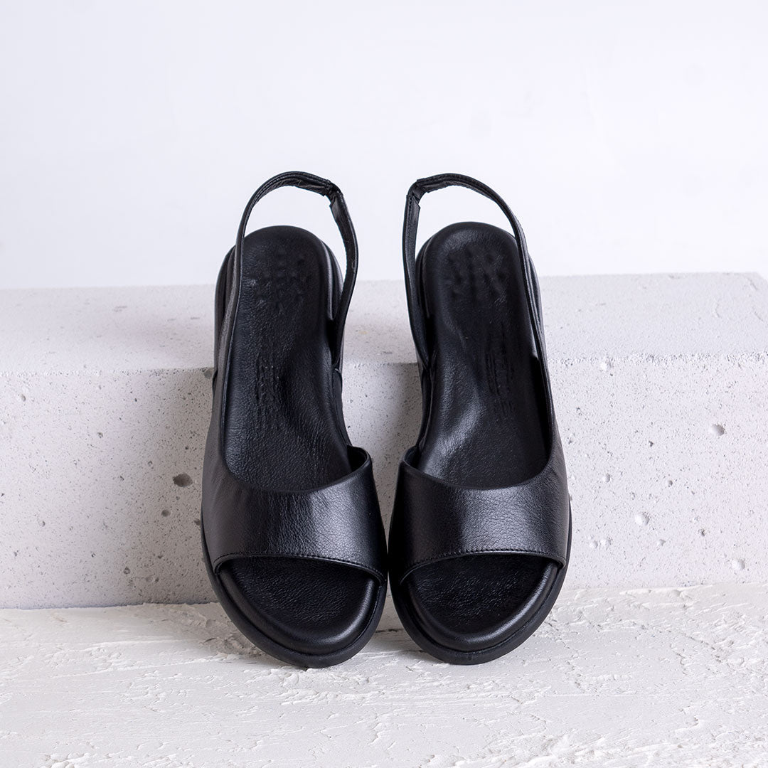 Marin Siyah Kadın Sandalet
